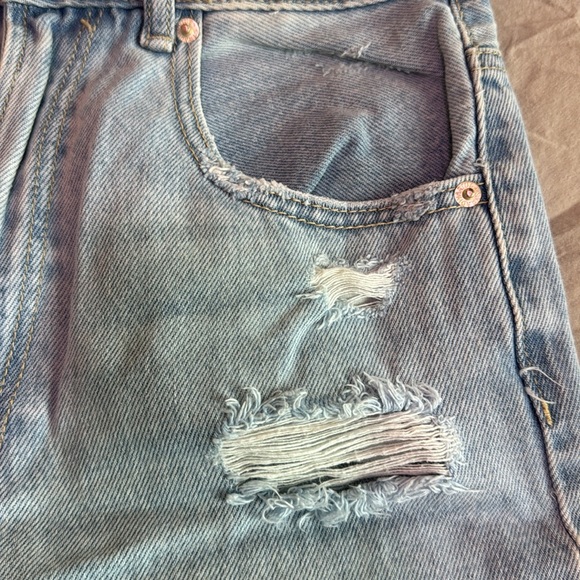 Stradivarius Bermuda style ripped shorts - Picture 8 of 8